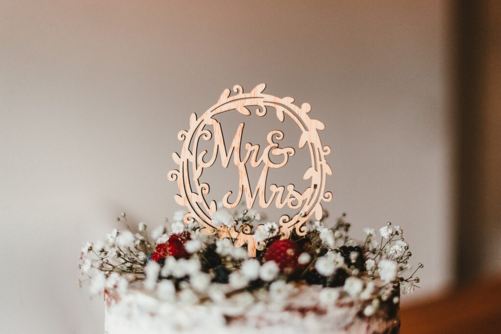 how to save money on your wedding
